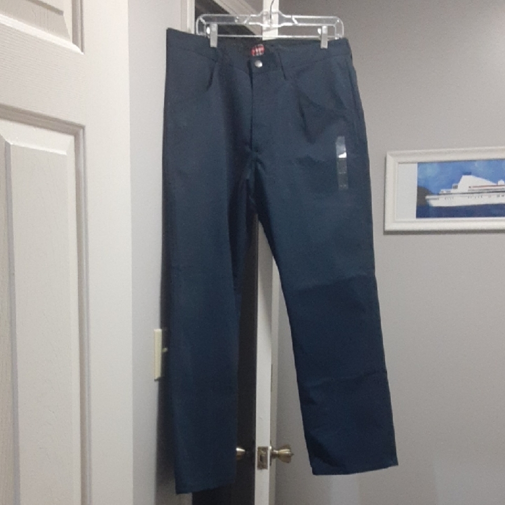 Wrangler Workwear Classic Navy Men's Pants. Size 36 X 30. New With Tags.